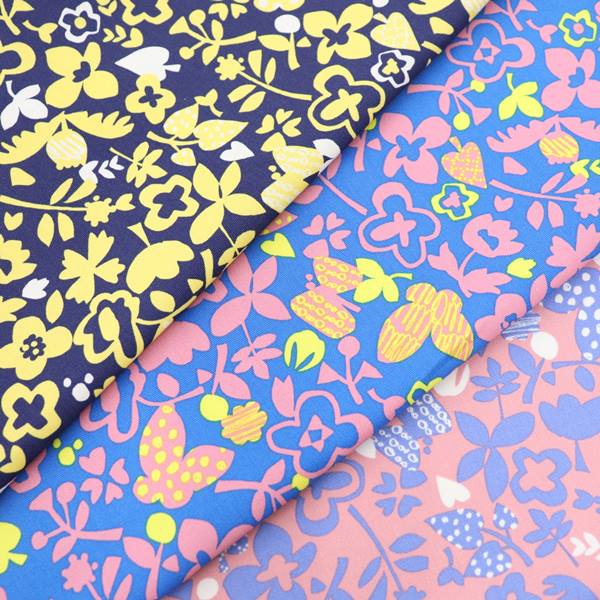 生地 オックスプリント チョウとお花柄 | 手芸センタードリーム公式