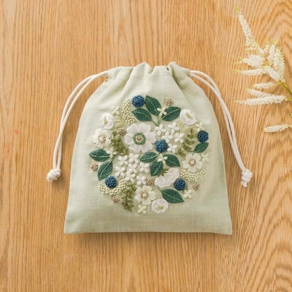 コスモ yulaのこころ踊る草花刺繍 刺しゅうキット 可憐なフラワー