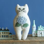 piece Alice Makabe 野の花の刺繍フレーム カーキ | 手芸センター