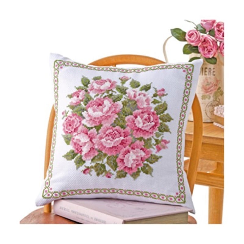 RIOLISクロスステッチ刺繍キット No.1758 "Cushion / Panel Khokhloma Painting" (ホフロマ塗り  クッション40cm角/パネル) 【海外取り寄せ/納期30～60日程度】 | 手芸キット,クロスステッチ刺繍キット,RIOLIS (リオリス),伝統柄  | とりい 洋裁・手芸・手編みの材料・道具 ... Orchidea クロスステッチ:クッションキット、ノロジカ、40×40cm