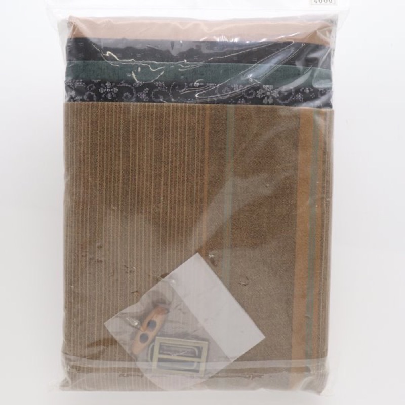 【新品未使用】和装用ハンドバッグ　織物　シルクパール 絹糸屋さんの『西陣未精練司。』シルクセリシン手袋｜未精練