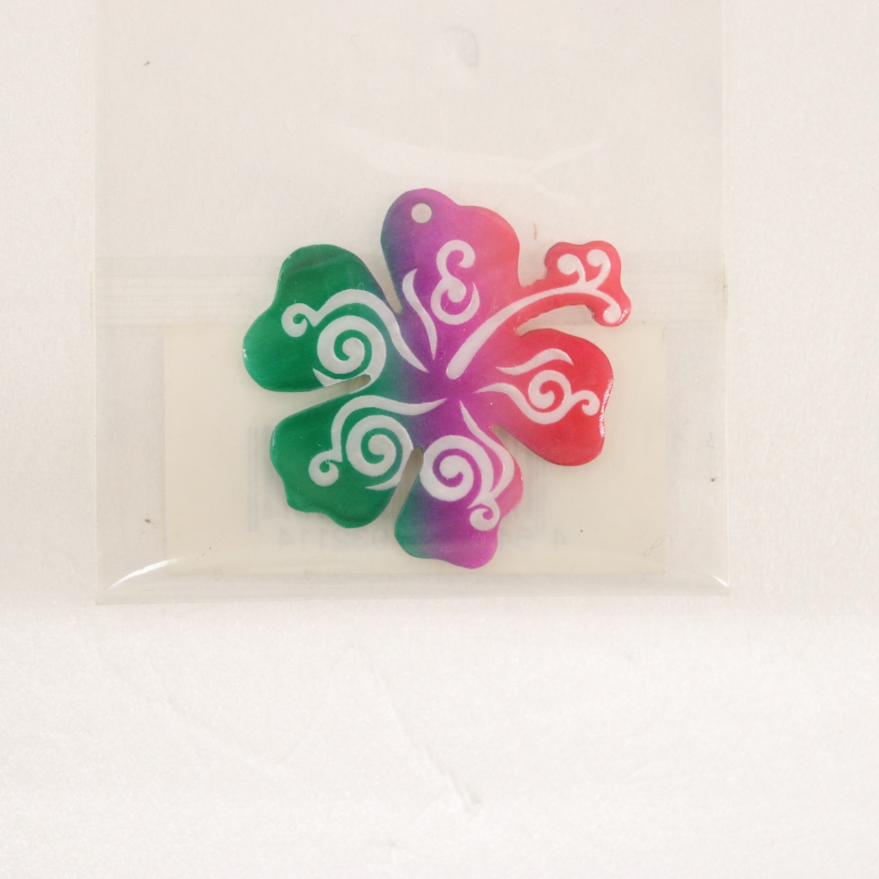 ハワイアンチャーム ハイビスカス レッドパープルグリーン