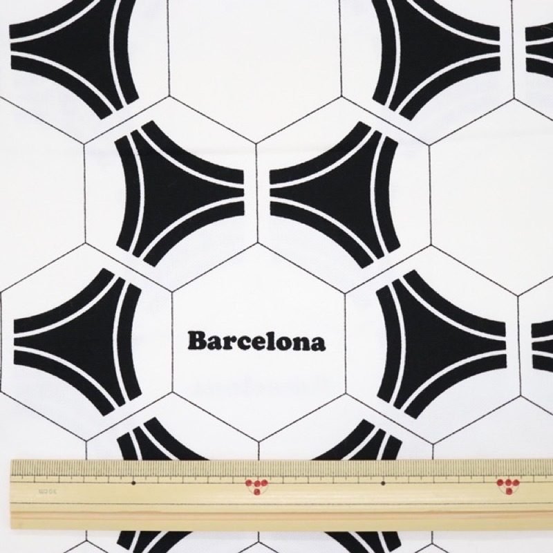 生地 お気に入りシリーズ オックスプリント サッカーボール柄 オフホワイト ブラック 手芸センタードリーム通販ネットショップ