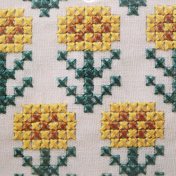 コスモ はじめてでもかんたん 刺しゅうキット デイジー 522101 | 手芸