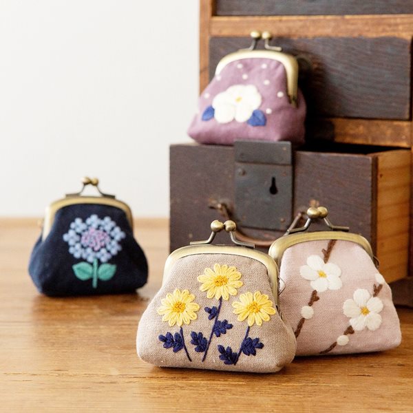 中国水墨画 菊と籠 縦長 フレーム付き 让兴趣，更有趣