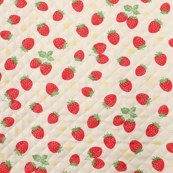 生地 オックスプリント 【キルト】 2024 入園入学 いちご柄