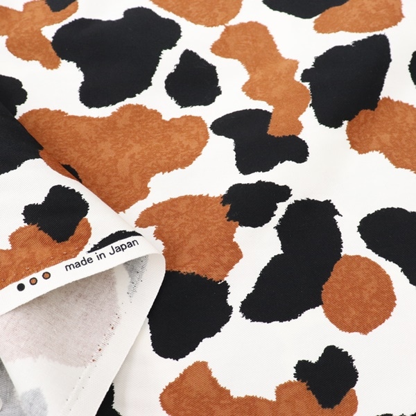 生地 ツイルアニマルプリント 三毛猫柄 オフホワイト 7070-12A | 手芸