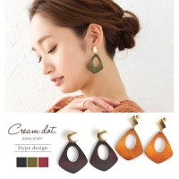 【ゆうパケット】金属アレルギー チタンポスト ピアス 木目 ウッド ゴールド 加工 プレート レトロ ブラウン キャメル カーキ ナチュラル シーズン 大人 パーティ 大ぶり 揺れる カジュアル 女性