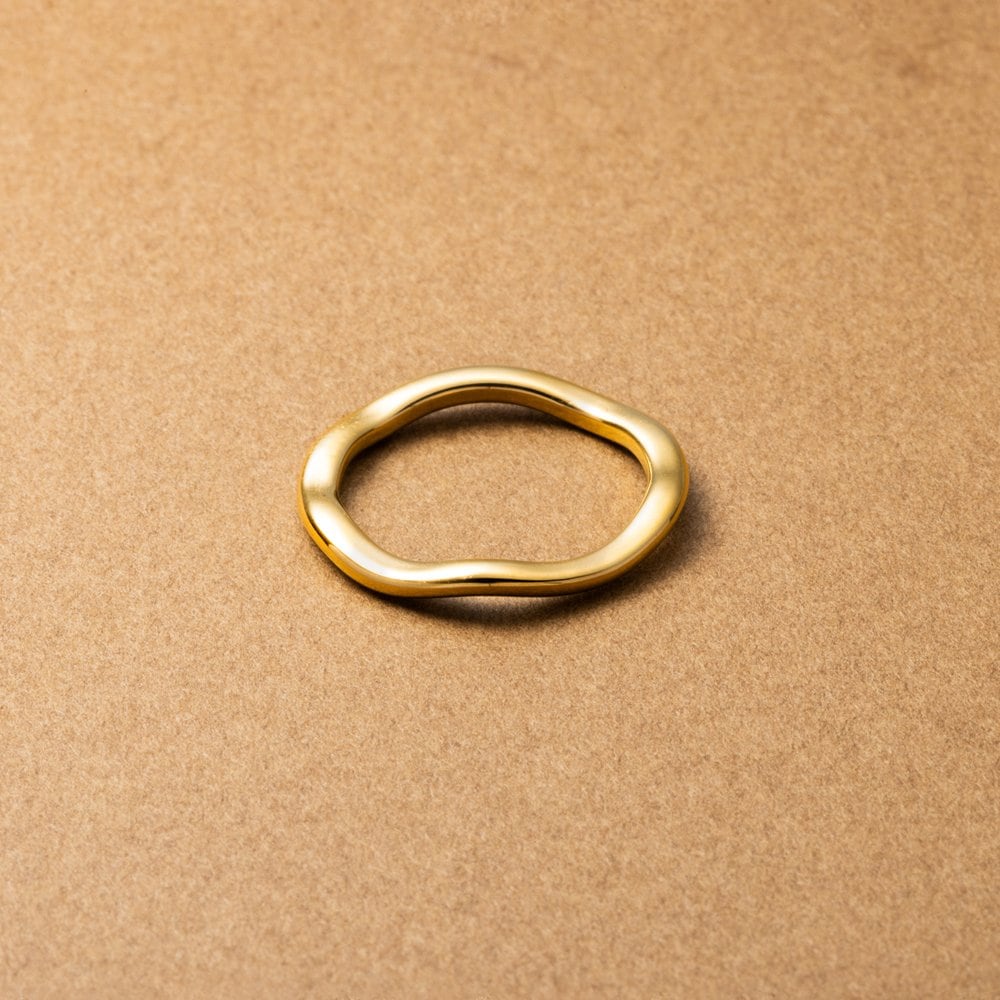 �᥿��α𴶤ȥХ�󥹥������֤���;��ʤʥ�󥰡�̵¤��ʶ���������եȴ�ɺ�������ʤ줿ʷ�ϵ����Ф��Ƥ��ޤ����ǥ��꡼�˻Ȥ��륷��ץ뤵�ǽŤͤŤ��⥪������Ǥ������Ӥˤ������˶������ƥ�쥹���ǡ�Ĺ���֤����Ѥ�¿����㥢��륮���Ǻ�Ǥ���