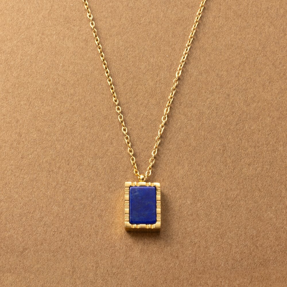 ���åƥ��󥰤��ܤ��줿���������ե졼��˥�ԥ��饺������ʥ֥롼���Ǥ���ͥå��쥹���ۤ�Τ�����ͤ����ä���鴶�Τ��륹�ȡ��󤬲ڤ䤫�ʰ��ݤ˻ž夲�Ƥ���ޤ���ȩ�����ߤ�褯���Ӥˤ������ƥ�쥹��������ǥ��꡼�Ȥ��ˤԤä���ΰ��ʤǤ���