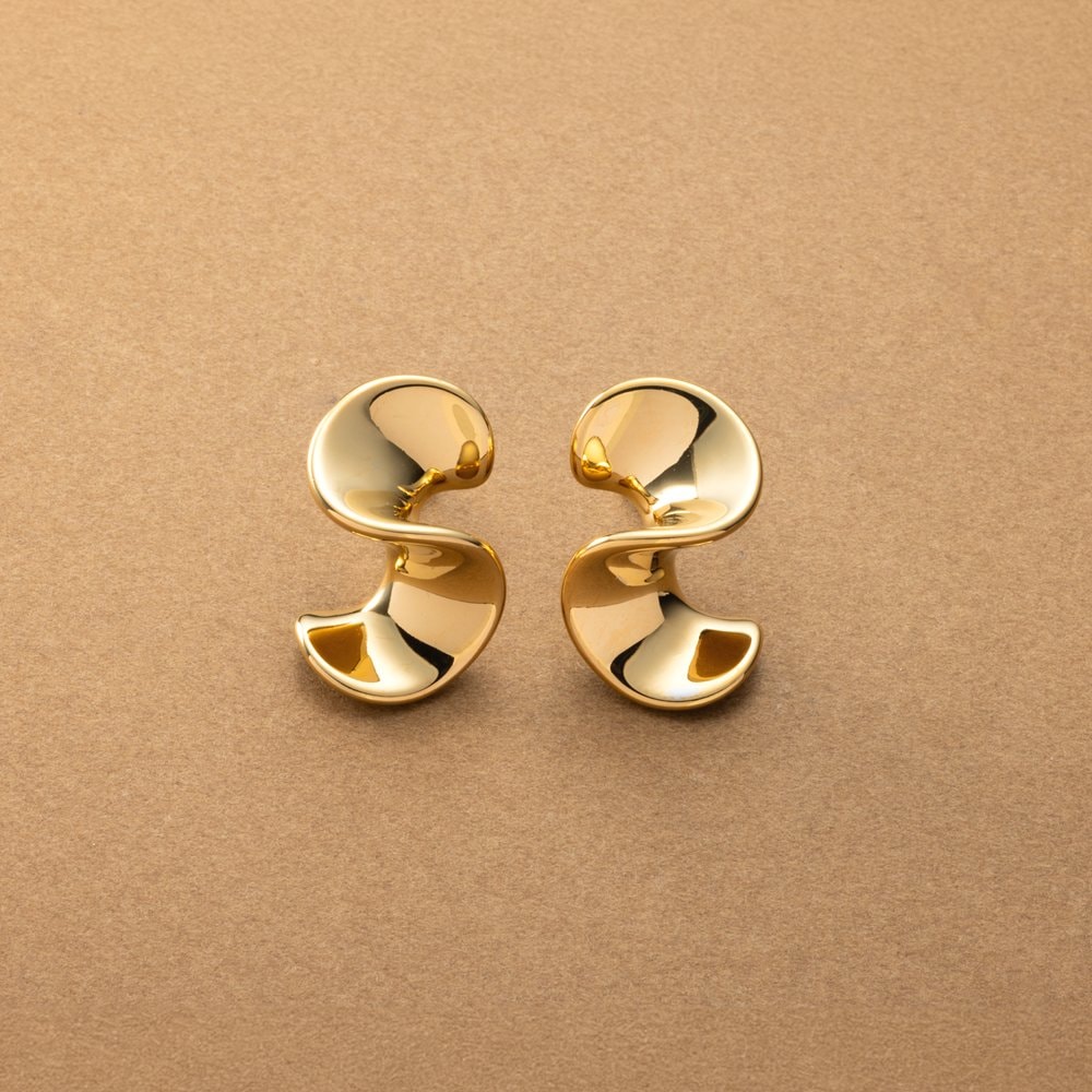 �ե��ǥ����󤬥ܥ�塼�ശ���äפ�ǲڤ䤫�ʰ��ݤΥԥ������𴶤�¸�ߴ�ȴ���Υ�������������������դ��롣��ͥ����ǤΥ�������ȤˤԤä���ʤʰ��ʤǤ������Ӥˤ������˶������ƥ�쥹���ǡ��ǥ��꡼�˳������Ƥ���ޤ���Ĺ���֤����Ѥ�¿����㥢��륮��...