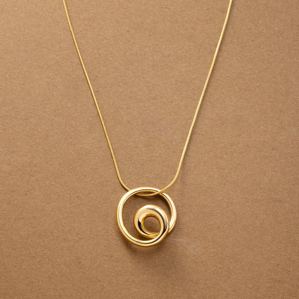 �����Ȥ���Ω��Ū�ʥ᥿��饤��Υͥå��쥹�����٤ˤ�ä�ɽ����Ѥ������Ū�ʥǥ�����ϡ���ͥ����ǤΥ�������ȤˤԤä���ʥ����ƥ�����Ӥˤ������˶������ƥ�쥹���ǡ�Ĺ���֤����Ѥ�¿����㥢��륮���Ǻ�Ǥ���[��Ϣ���] �դ��äѤʤ� �失�äѤʤ�...