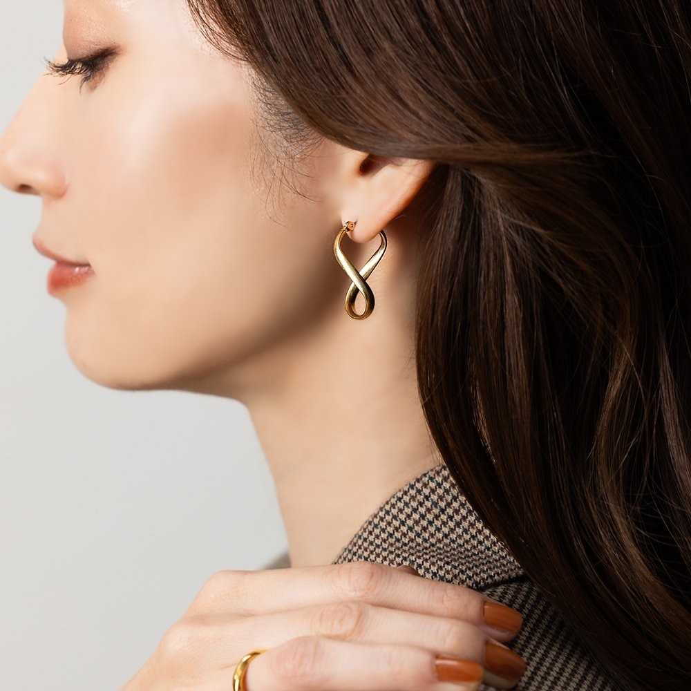 �ˤ䤫�ʶ�����Ω�δ���������������å��󥰥ԥ��������٤ˤ�äƸ��������Ѥ���ˡ����ʥ��륨�åȤǡ�����ץ�ʤ���⤵�ꤲ�ʤ������θ����������ƥ����������ơ����饤���ʱ�ä�����̯�ʥܥ�塼�ശ����¾�ȤϤҤ�̣�㤦�������줿ʷ�ϵ����Ф��Ƥ����...