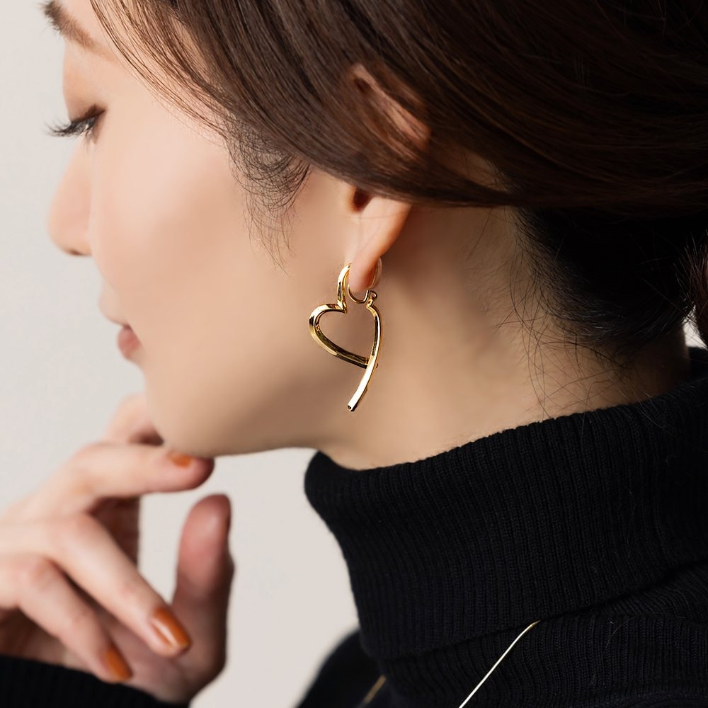 �ϡ��ȥ饤��ΥХå�����å��������󥰡�2�ĤΥ�����դǼ����֤򶴤߹���ǥϡ��Ȥ�Ĥ��뿷���ʥǥ����󡣼����֤θ���ǥ��������ɤ�륫���֥С��������ȼ�����ܤ�椭�Ĥ��Ƥ��ʤ���̥�Ϥ򥢥ԡ��뤷�Ƥ���ޤ���[��Ϣ���] �ԥ����˸����� �ˤ��ʤ��...