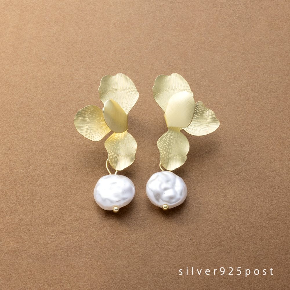 �᥿��ե��Ȱ�γ�ѡ��뤬�ܤ�椯�ԥ�����Ω��Ū�ʲ֤Ӥ�ȥХ��å��ѡ�������ɽ��˭���ʱ�᤭��¸�ߴ������ĤҤ��ʡ�ͷ�ӿ��Τ������Ū�ʥǥ�����¾�ˤϤʤ���������Ȥ�ź���Ƥ���ޤ��������Ǥ򥰥äȳʾ夲���Ƥ���륢���ƥ�Ǥ���[��Ϣ���] silver...