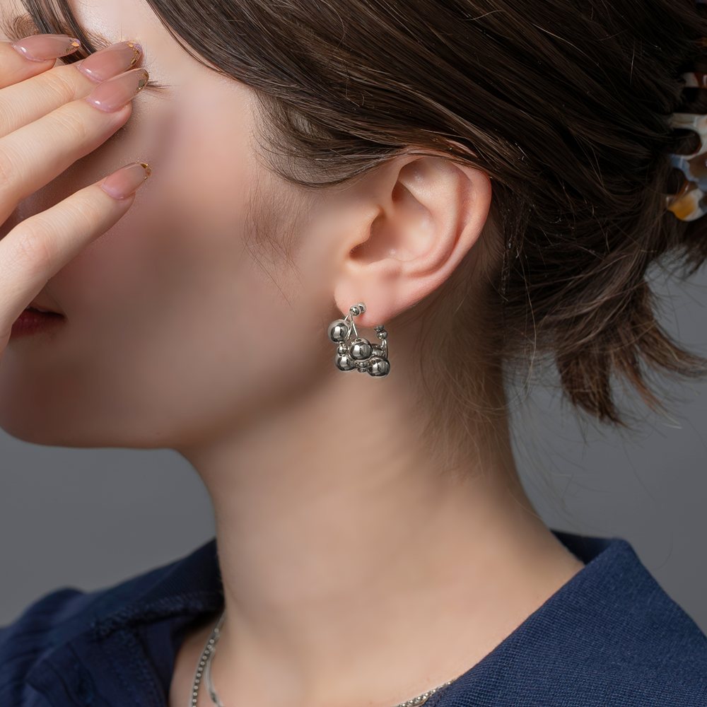 �礭���ΰۤʤ�᥿��ܡ����Ω��Ū��Ϣ�ͤ��Х֥�ա��ץԥ������᥿��α�᤭�ȸ���Ū�ʥե���ब�ܤ�椯�ǥ�����ǡ�����򥰥äȰ��ݤŤ��Ƥ���ޤ����㥢��륮���Υ�����ݥ��Ȥ���Ѥ��Ƥ���Τǡ�Ĺ���֤����Ѥ�¿��Ǥ���[��Ϣ���] �᥿�륹�ե��� ...