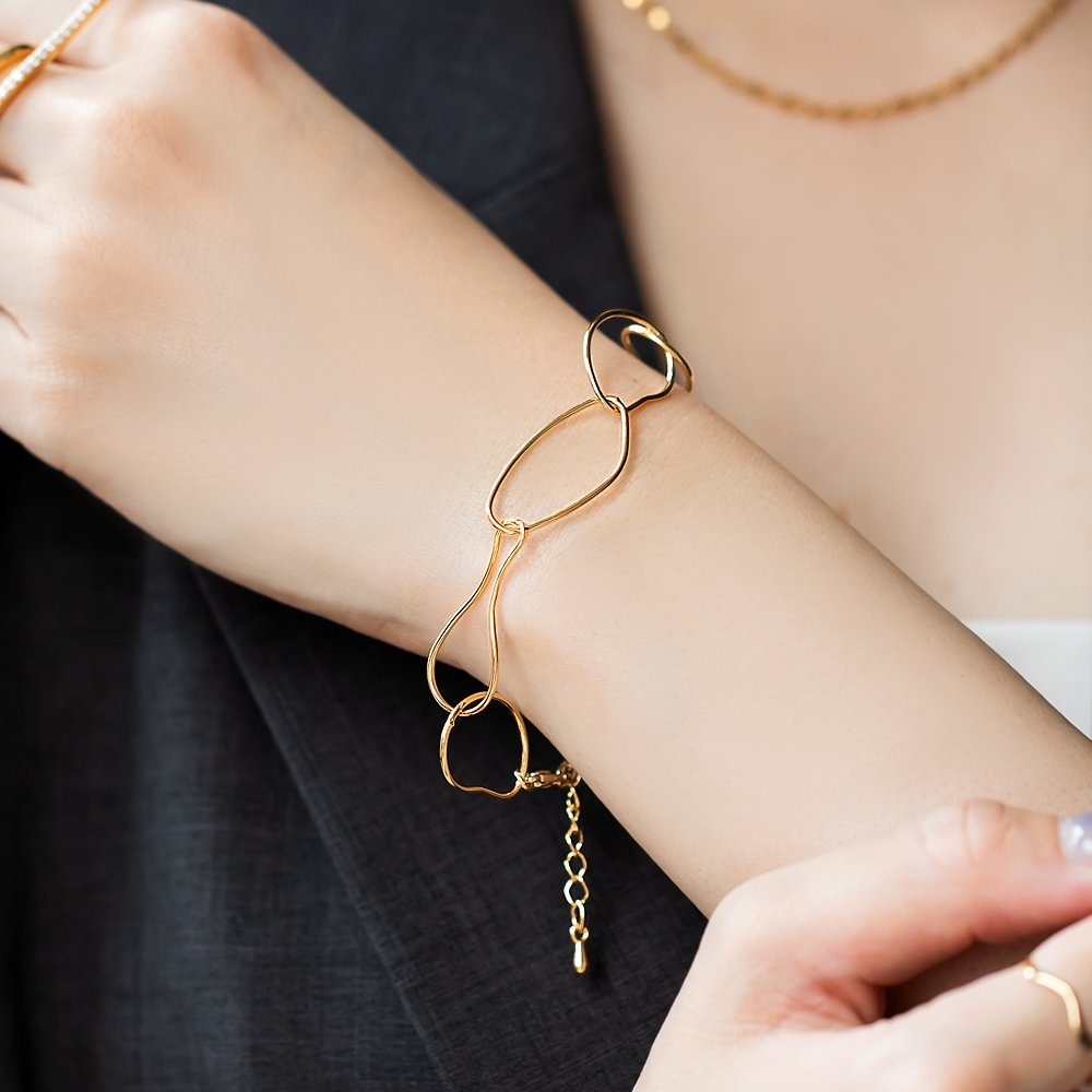 ���ΰۤʤ��ѷ����������Ϣ�ͤ��֥쥹��åȡ��ٿȤΥ᥿��饤��Ǹ���Ū�ʥǥ�����Ǥ��碌�䤹���Ҥ��ʡ��긵�Υ�������ȤˤԤä������ʹ饢���ƥ�Ǥ���[��Ϣ���]  �ե��å���� �������� ���襤�� ��� ��ǥ����� ���� ���� ���쥬��� �����奢�� ��...