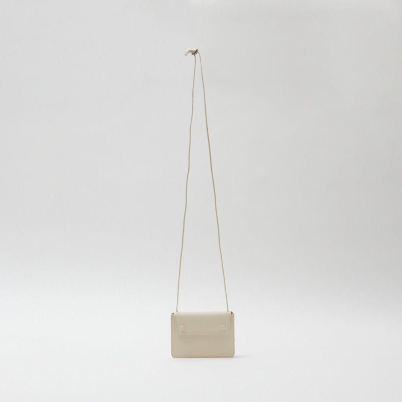 Creed CANVAS LEATHER マルチパスポートケース ホワイト 827C4 #01