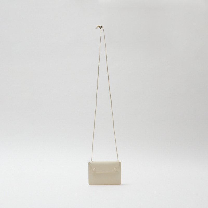 Creed CANVAS LEATHER マルチパスポートケース ホワイト 827C4 #01