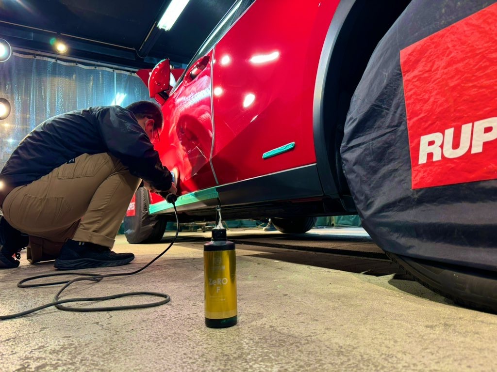 QCC　ZeRO-F / 最終仕上げ＆減粉添加剤コンパウンド　300ml