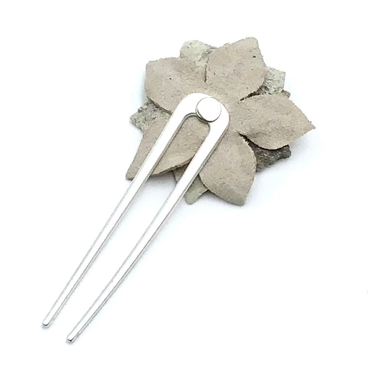 クロコダイル　レザーフラワー　ヘアーアクセサリー　かんざしB-Ivory01