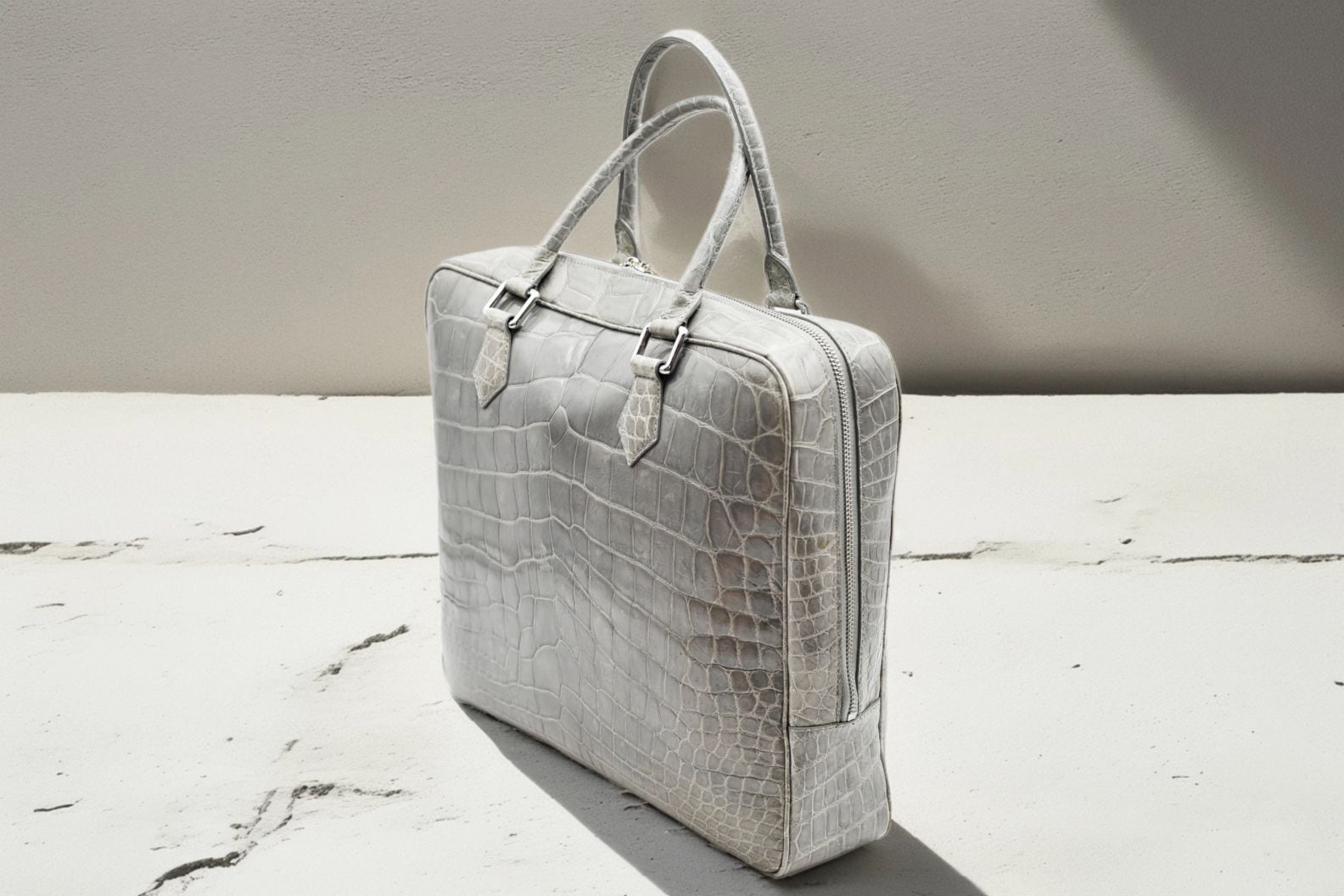 ビジネスバック・グレー