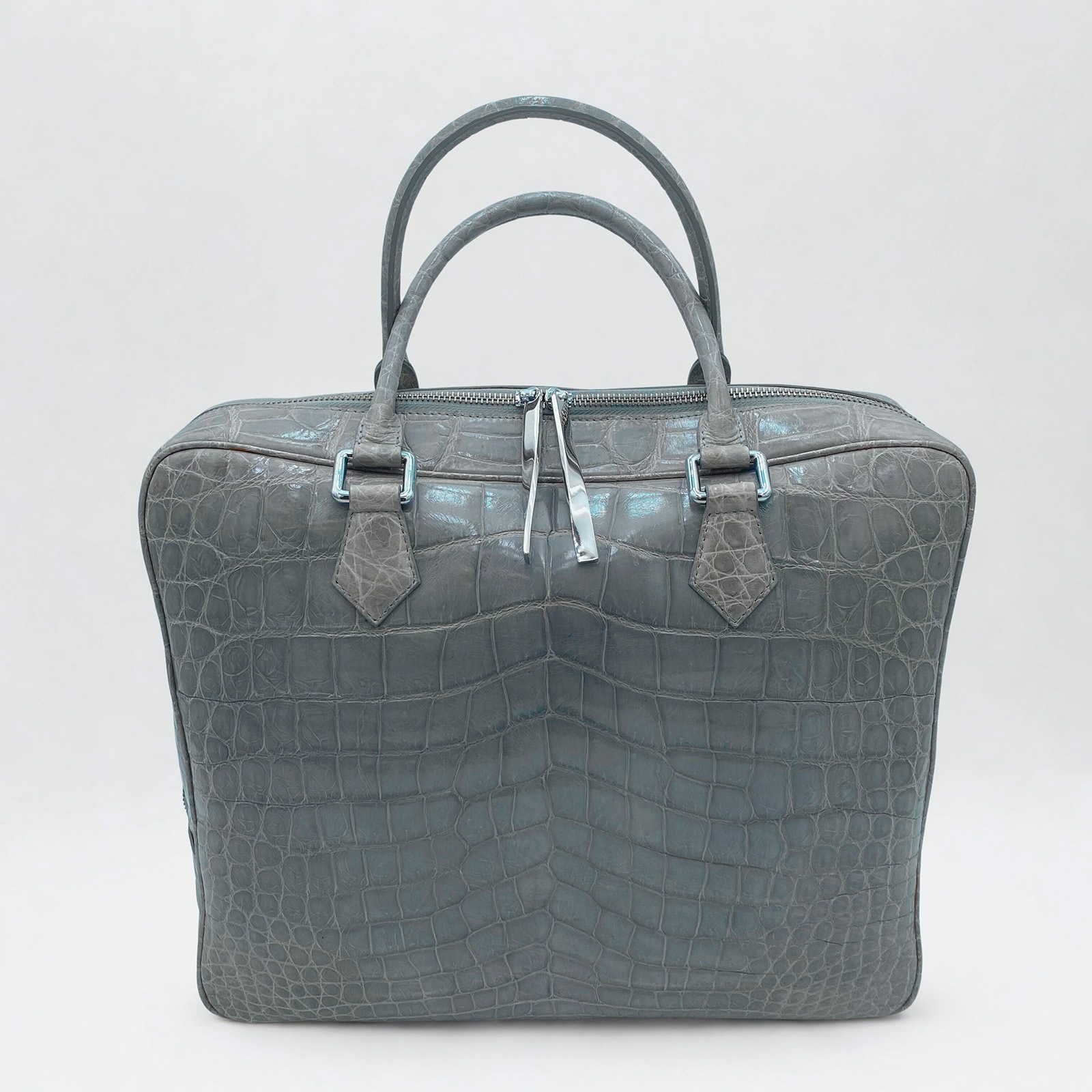 ビジネスバック・グレー