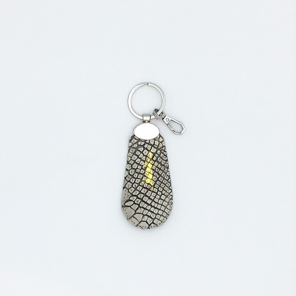 靴べらタイプキーホルダーA　バニラクロコダイル　本革　キーリング　ホワイト　シルバー　02