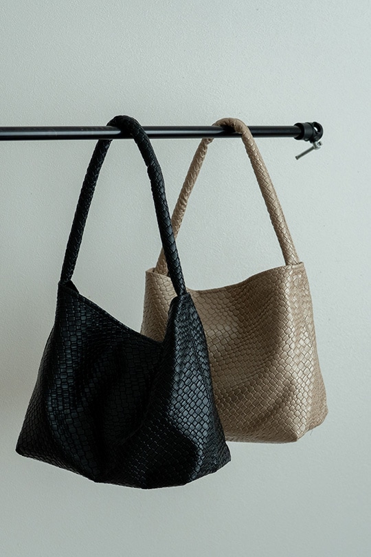 【2/2正午販売～】★先行受注特典50％OFF★編み込み風 ソフト トートバッグ イントレチャート バッグ レディース ホーボーバッグ 編み込み ワンショルダーバッグ ブラック 黒 A4 大容量 軽量 メッシュバッグ 肩掛け 通勤 通学 トートバッグ トートバッグ おしゃれ かわいい