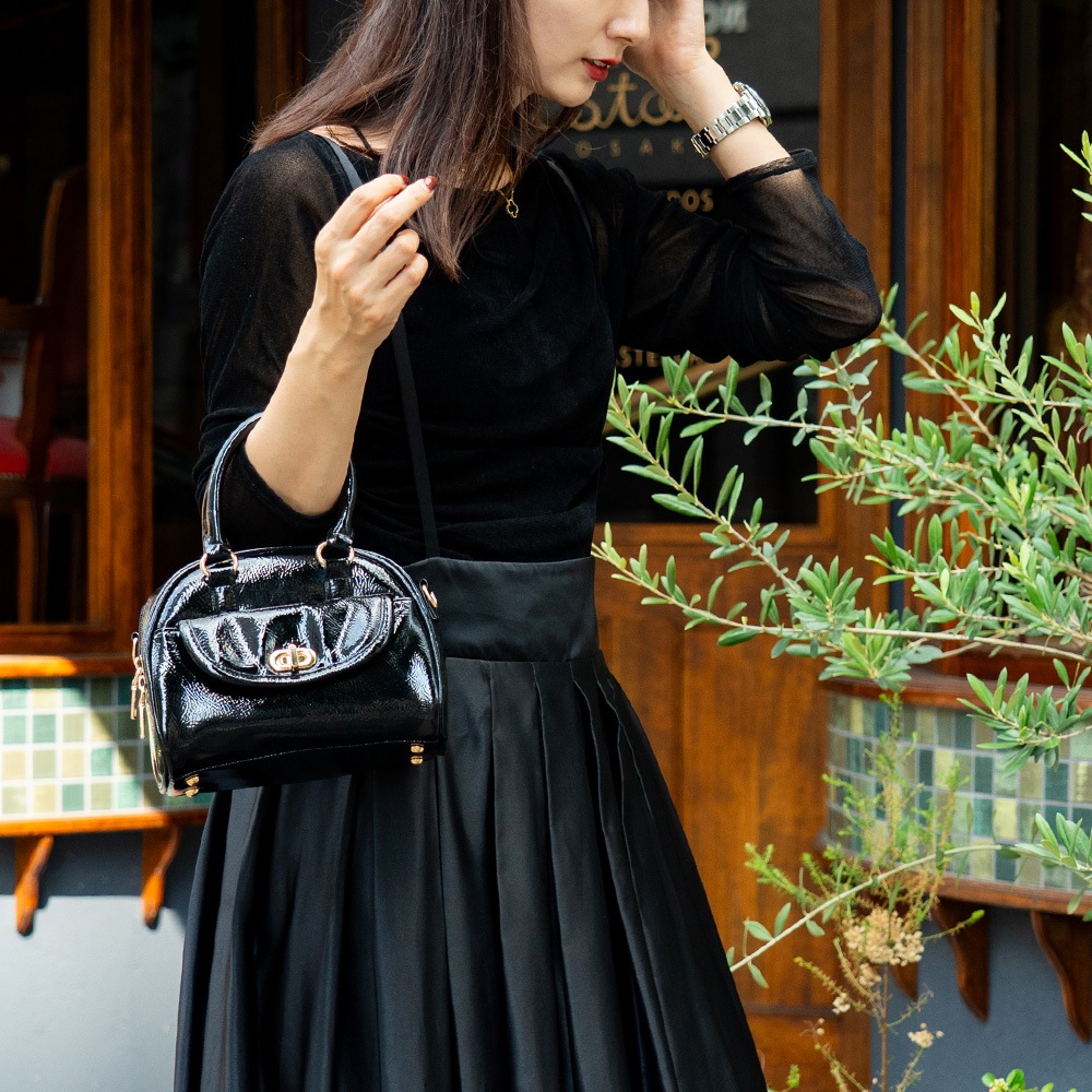 2025-2026AW新作【クーポンで30％OFF】DEVICE GAL エナメル ハンドバッグ ショルダーバッグ レディース エナメル 2way ハンドバッグ ミニバッグ 小さめ 軽量 斜めがけ おしゃれ かわいい 通勤 通学 旅行 人気 光沢 ポケット付き お出かけ 大人可愛い
