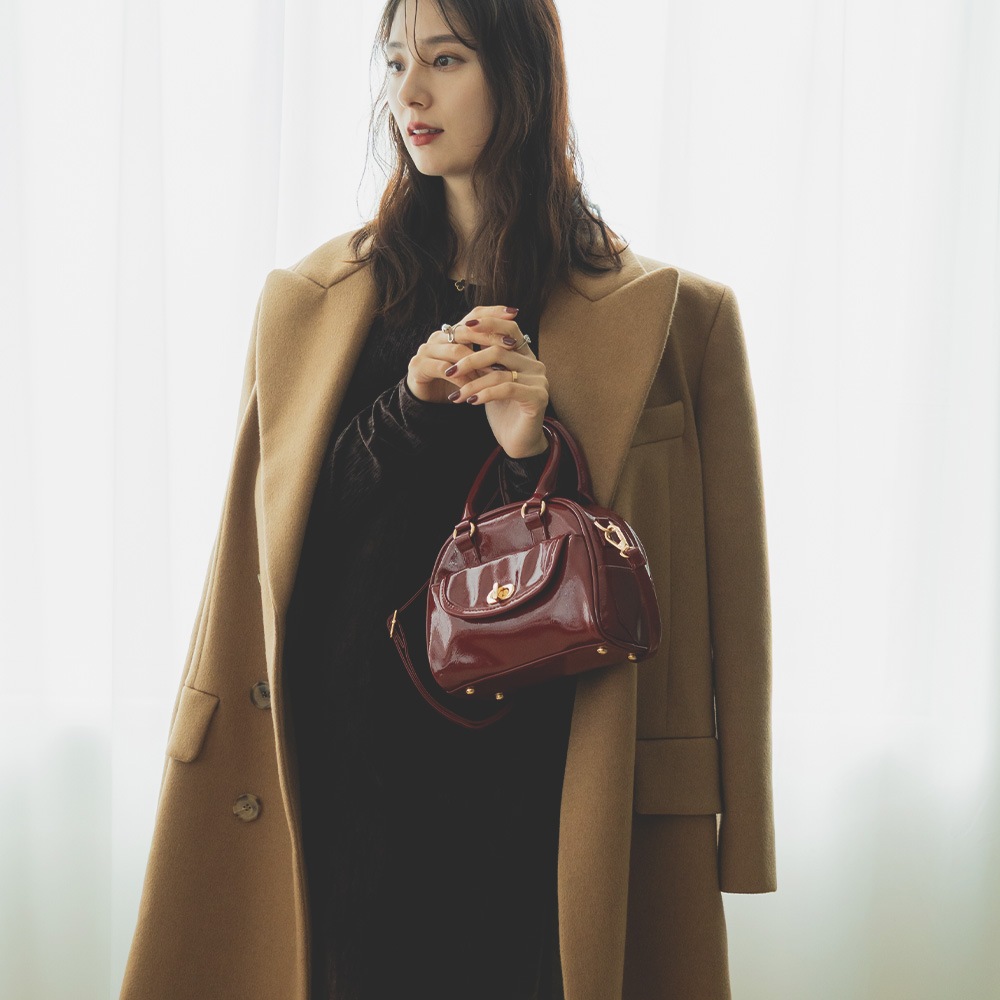 【クーポン利用で30％OFF】DEVICE GAL エナメル ハンドバッグ ショルダーバッグ レディース エナメル 2way ハンドバッグ ミニバッグ 小さめ 軽量 斜めがけ おしゃれ かわいい 通勤 通学 旅行 人気 光沢 ポケット付き お出かけ 大人可愛い