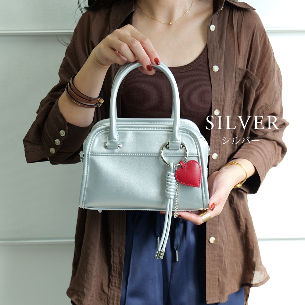 2025-2026AW新作【クーポンで30％OFF】DEVICE 3連チャーム付き ヴィンテージライク ミニボストン ハンドバッグ 2way フェイクレザー レディース 小さめ 軽量 おしゃれ かわいい 人気 通勤 通学 旅行 お出かけ 3連チャーム付き トートバッグ 2wayバッグ ブランド