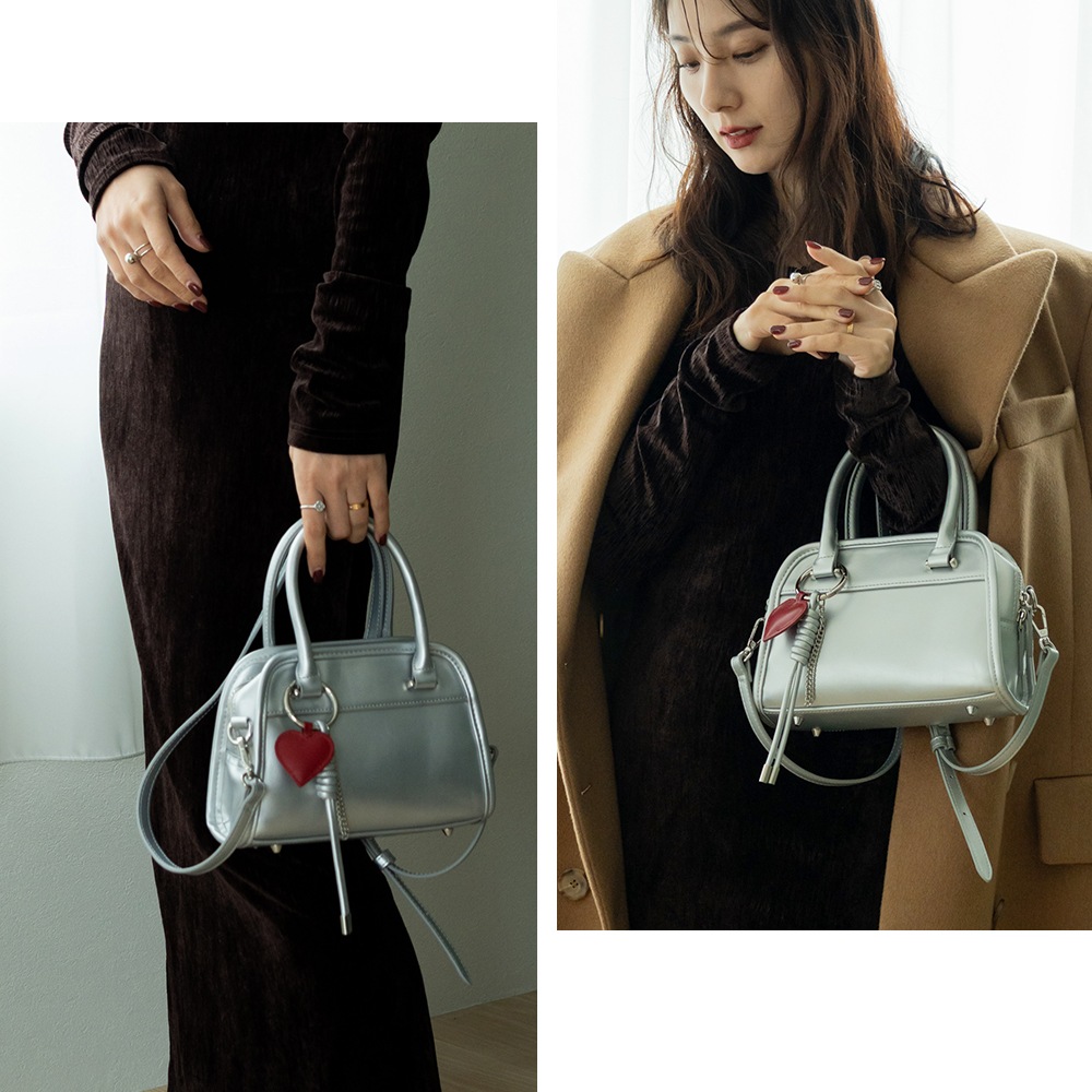 【クーポン利用で30％OFF】DEVICE 3連チャーム付き ヴィンテージライク ミニボストン ハンドバッグ 2way フェイクレザー レディース 小さめ 軽量 おしゃれ かわいい 人気 通勤 通学 旅行 お出かけ 3連チャーム付き トートバッグ 2wayバッグ ブランド