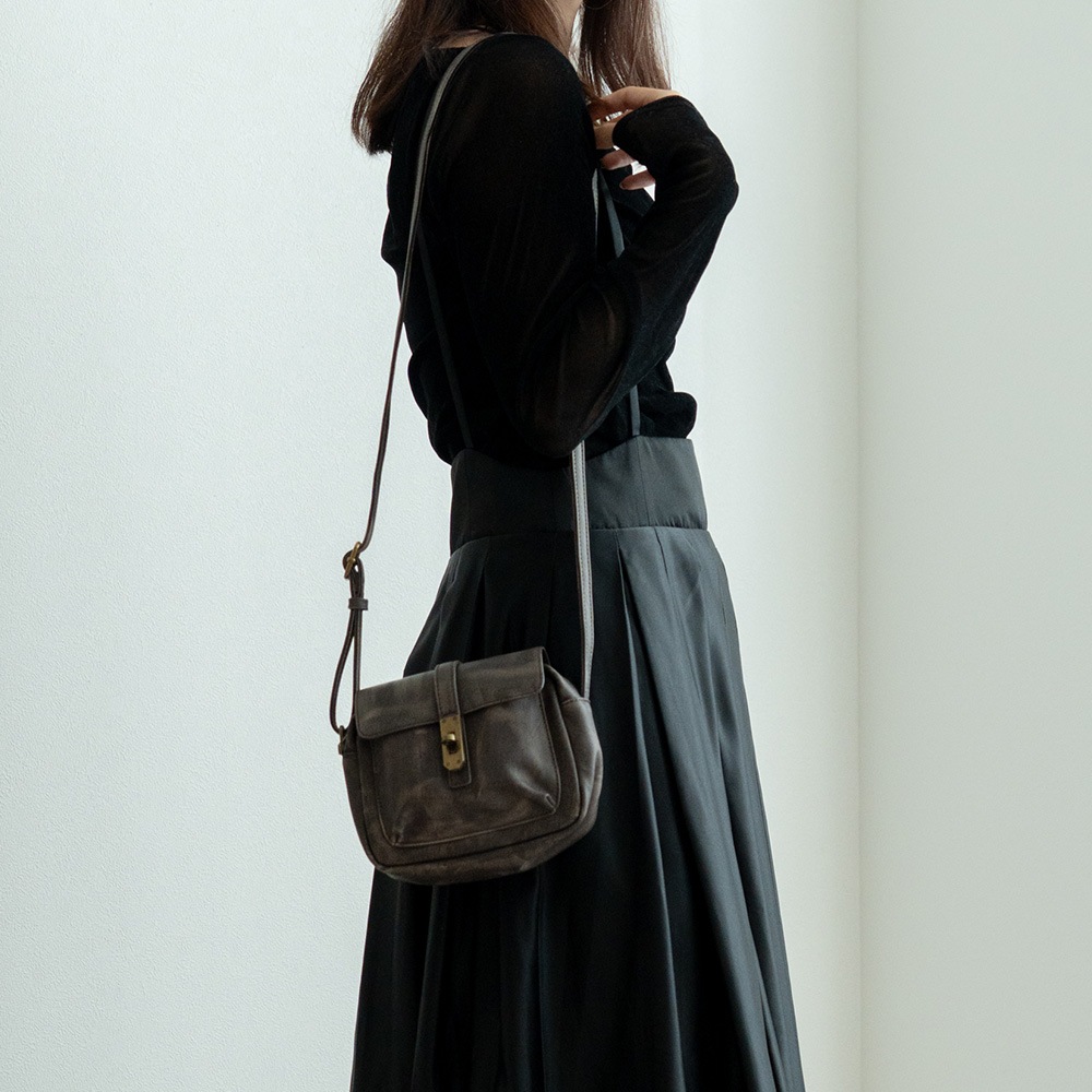 【クーポン利用で30％OFF】DEVICE ショルダーバッグ フェイクレザー ヴィンテージデザイン 大人カジュアル 小さめ 軽量 ミニショルダー 斜めがけ ポシェット メンズ レディース ユニセックス おしゃれ かわいい 人気 通勤 通学 旅行 お出かけ