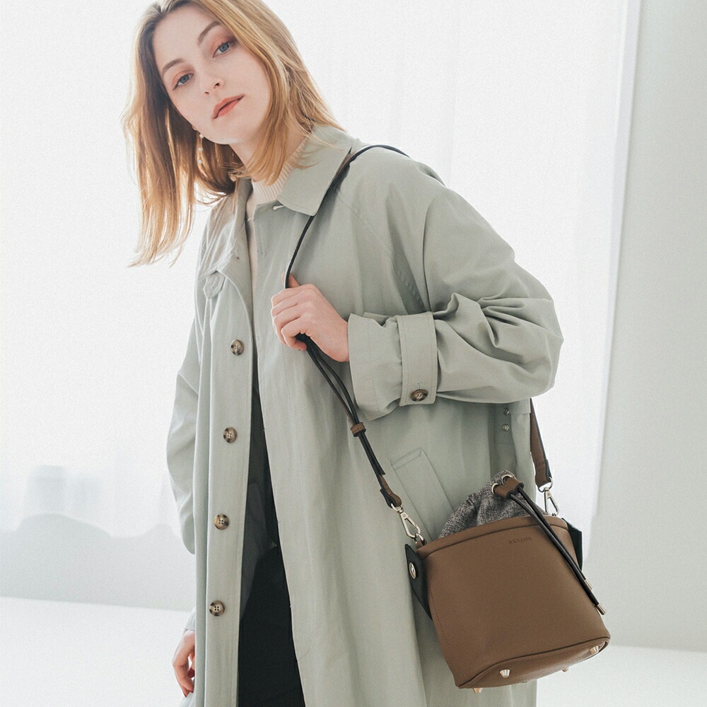 レザー ショルダーバッグ 2WAY 巾着 クロスボディ 通勤用 Cross charm official store | ショルダーバッグ 2way 巾着