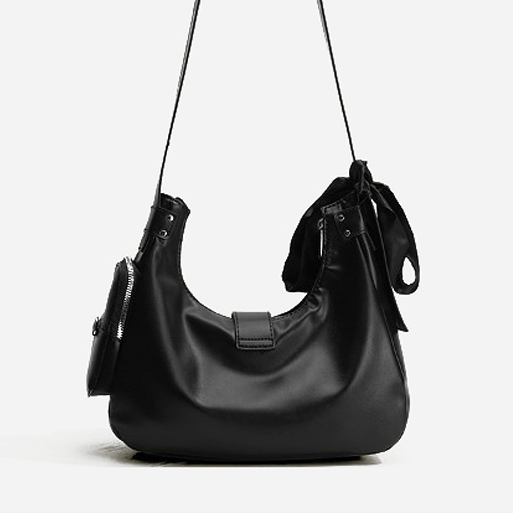 ベルトデザイン ショルダーバッグ