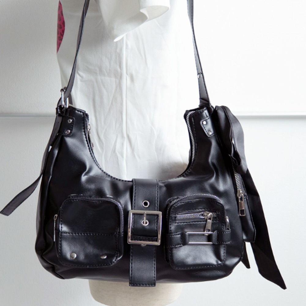 ベルトデザイン ショルダーバッグ