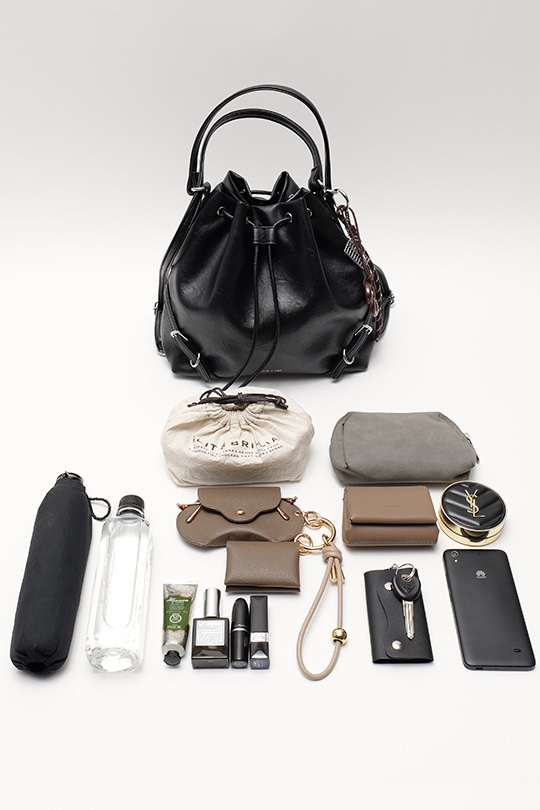 【2/2正午販売～】★先行受注特典50％OFF★3way ドローストリングバッグ 巾着 バッグ リュック ショルダーバッグ ハンドバッグ レディース 大人 レザー 調 大容量 2way 巾着バッグ バックパック 肩掛け 通勤 通学 お出かけ 旅行 おしゃれ かわいい きれいめ モード カジュアル ヴィンテージ風 チャーム付き