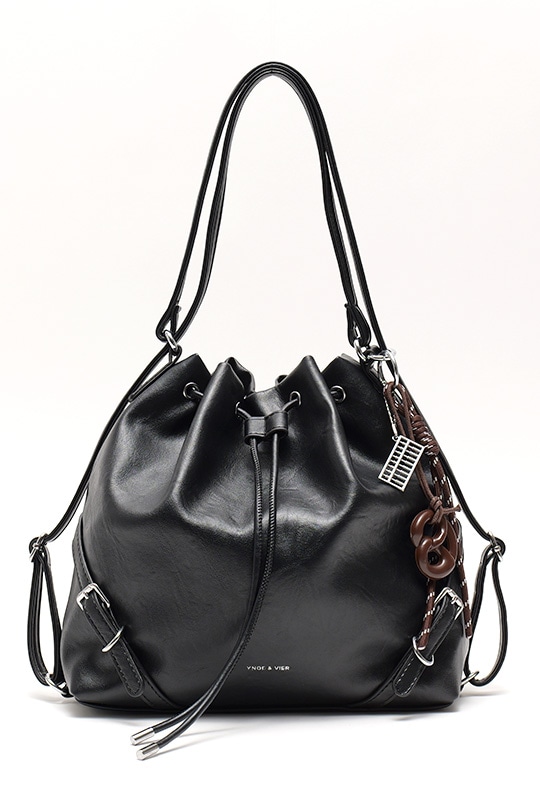 【2/2正午販売～】★先行受注特典50％OFF★3way ドローストリングバッグ 巾着 バッグ リュック ショルダーバッグ ハンドバッグ レディース 大人 レザー 調 大容量 2way 巾着バッグ バックパック 肩掛け 通勤 通学 お出かけ 旅行 おしゃれ かわいい きれいめ モード カジュアル ヴィンテージ風 チャーム付き