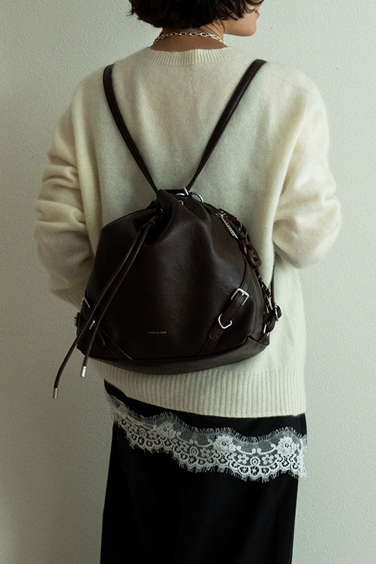 【2/2正午販売～】★先行受注特典50％OFF★3way ドローストリングバッグ 巾着 バッグ リュック ショルダーバッグ ハンドバッグ レディース 大人 レザー 調 大容量 2way 巾着バッグ バックパック 肩掛け 通勤 通学 お出かけ 旅行 おしゃれ かわいい きれいめ モード カジュアル ヴィンテージ風 チャーム付き