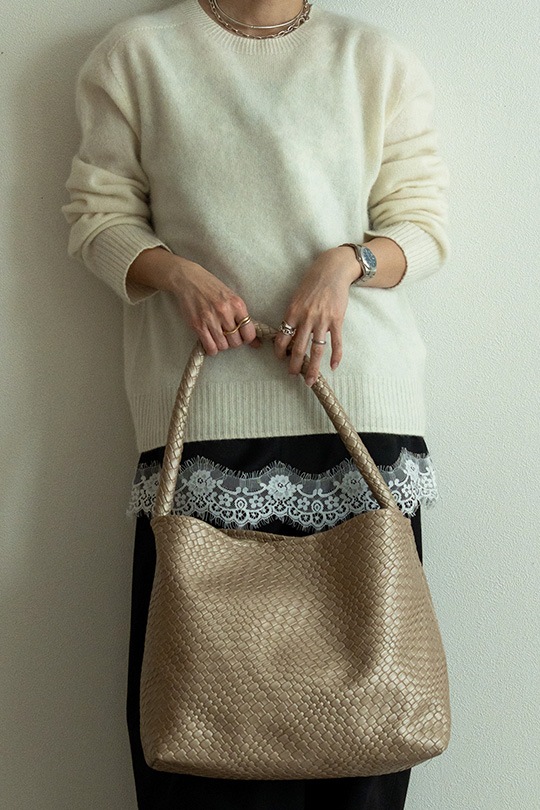 【3/2正午販売～】★先行受注特典52％OFF★編み込み風 ソフト トートバッグ イントレチャート バッグ レディース ホーボーバッグ 編み込み ワンショルダーバッグ ブラック 黒 A4 大容量 軽量 メッシュバッグ 肩掛け 通勤 通学 トートバッグ トートバッグ おしゃれ かわいい