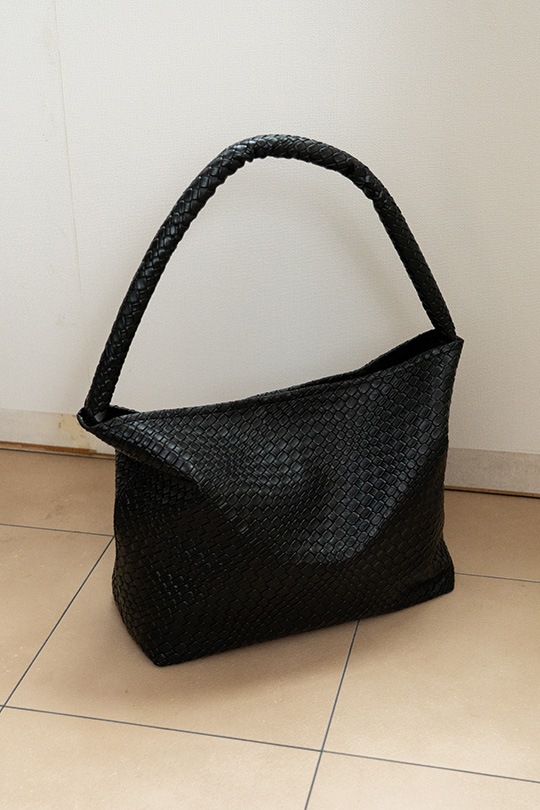 【3/2正午販売～】★先行受注特典52％OFF★編み込み風 ソフト トートバッグ イントレチャート バッグ レディース ホーボーバッグ 編み込み ワンショルダーバッグ ブラック 黒 A4 大容量 軽量 メッシュバッグ 肩掛け 通勤 通学 トートバッグ トートバッグ おしゃれ かわいい