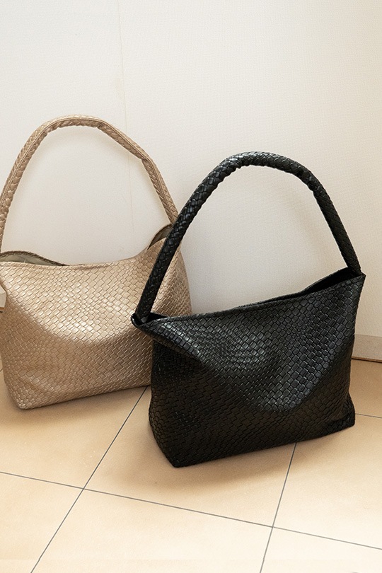 【3/2正午販売～】★先行受注特典52％OFF★編み込み風 ソフト トートバッグ イントレチャート バッグ レディース ホーボーバッグ 編み込み ワンショルダーバッグ ブラック 黒 A4 大容量 軽量 メッシュバッグ 肩掛け 通勤 通学 トートバッグ トートバッグ おしゃれ かわいい