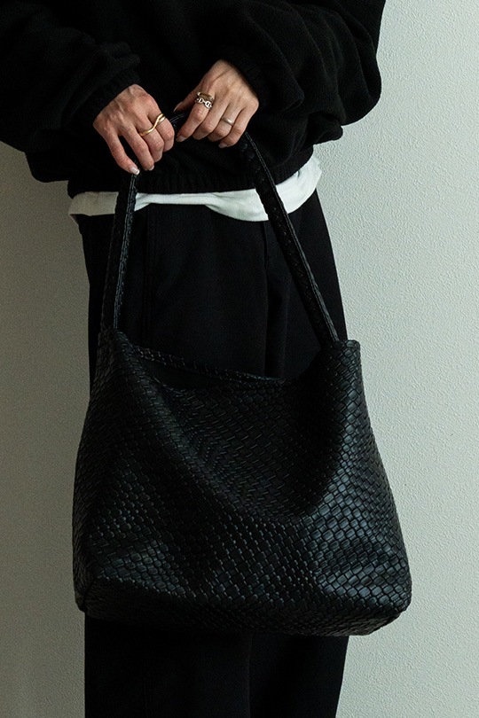 【3/2正午販売～】★先行受注特典52％OFF★編み込み風 ソフト トートバッグ イントレチャート バッグ レディース ホーボーバッグ 編み込み ワンショルダーバッグ ブラック 黒 A4 大容量 軽量 メッシュバッグ 肩掛け 通勤 通学 トートバッグ トートバッグ おしゃれ かわいい