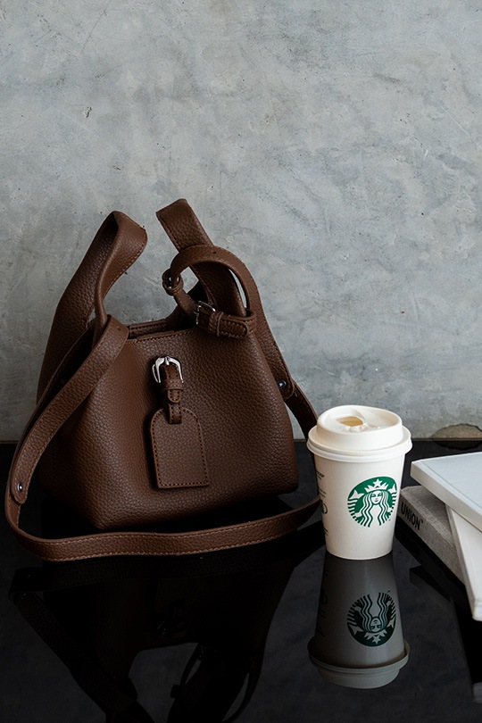 【3/2正午販売～】★先行受注特典55％OFF★ソフトスクエア 2WAY ミニ ハンドバッグ(ポーチ付き) 2WAY キューブバッグ ショルダーバッグ ポーチ付き レディース ハンドバッグ バケツバッグ 斜めがけ 肩掛け フェイクレザー シボ加工 大容量 軽量 鞄 通勤 通学 フォーマル カジュアル