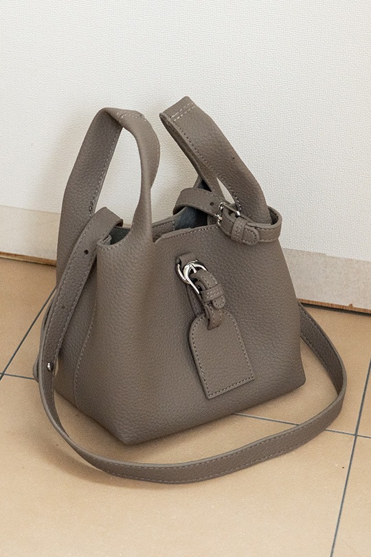 【3/2正午販売～】★先行受注特典55％OFF★ソフトスクエア 2WAY ミニ ハンドバッグ(ポーチ付き) 2WAY キューブバッグ ショルダーバッグ ポーチ付き レディース ハンドバッグ バケツバッグ 斜めがけ 肩掛け フェイクレザー シボ加工 大容量 軽量 鞄 通勤 通学 フォーマル カジュアル