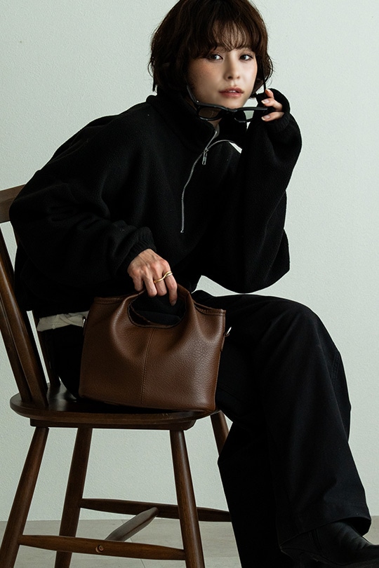 【2/2正午販売～】★先行受注特典50％OFF★ラウンドハンドル 2WAY ミニトートバッグ(ポーチ付き) トートバッグ おしゃれ かわいい モード エッジィ スターチャーム付 高見え レザー調