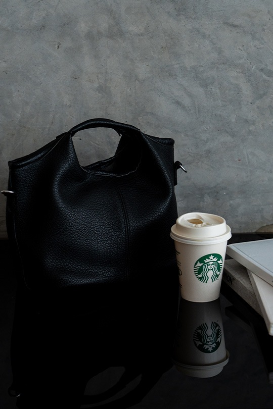 【2/2正午販売～】★先行受注特典50％OFF★ラウンドハンドル 2WAY ミニトートバッグ(ポーチ付き) トートバッグ おしゃれ かわいい モード エッジィ スターチャーム付 高見え レザー調