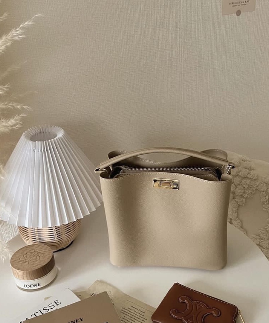 【クーポンで35％OFF】ハンドバッグ トートバッグ レディース バッグ 小さめ フォーマル シンプル 通勤 大容量 無地 入園式 入学式 卒園式 卒業式 フェミニン ミニ バック 大人可愛い おしゃれ 可愛い 手提げ レディースバック セレモニー 2way 高見え お仕事バッグ