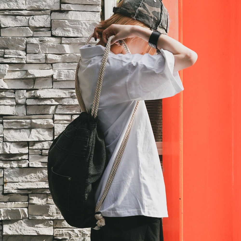 2025-2026AW新作【クーポンで25％OFF】DEVICE ウォッシュ デニム ナップザック ボディバッグ ナップサック リュックサック リュック ジムサック ジムバッグ 巾着 男女兼用 メンズ レディース バッグ 旅行 通学 おしゃれ 学生 デニム 加工 大容量 軽量 かばん 軽い ブランド ボディバッグ